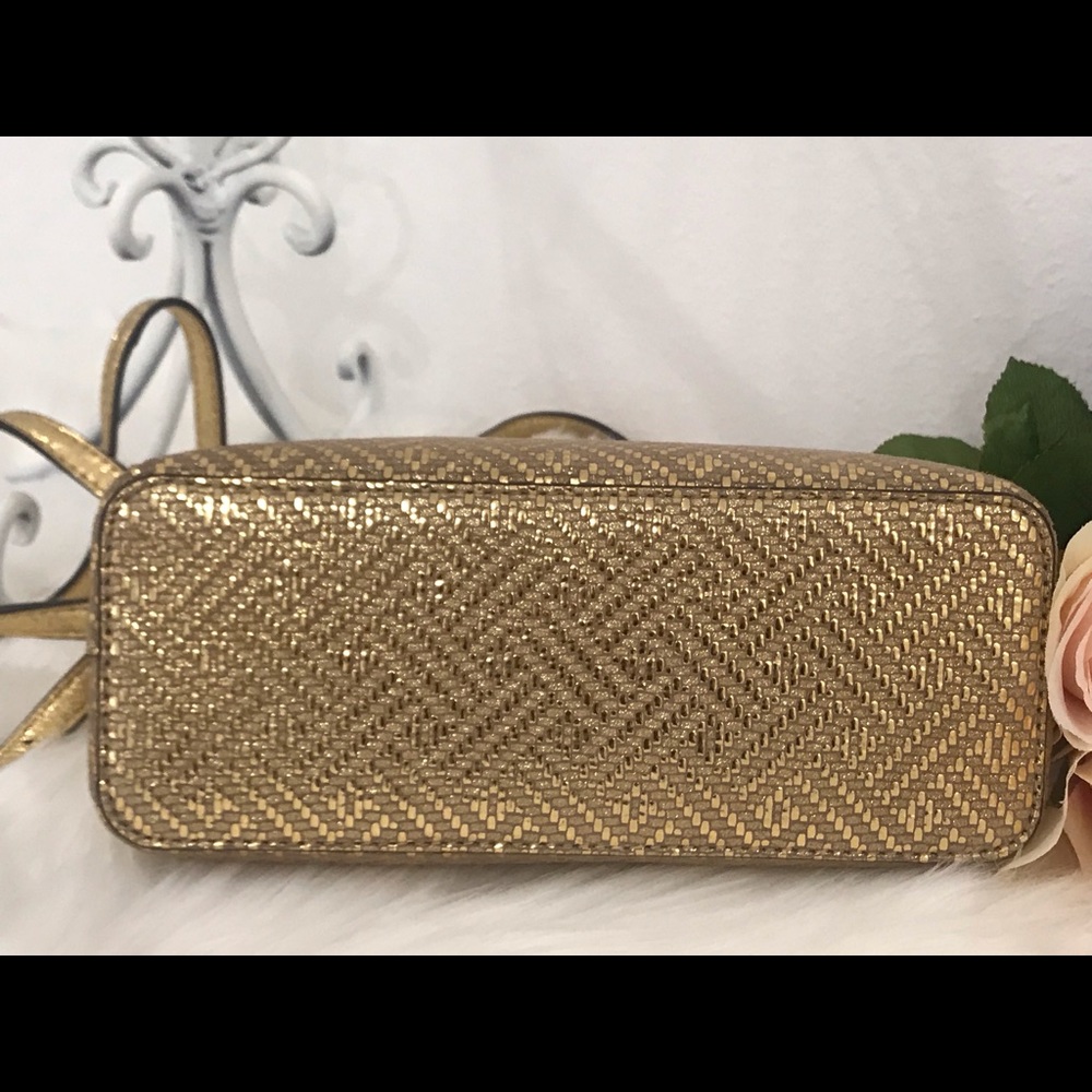🌷Authentic MICHAEL KORS Gold Crossbody Set🌷 - Picture 6 of 8